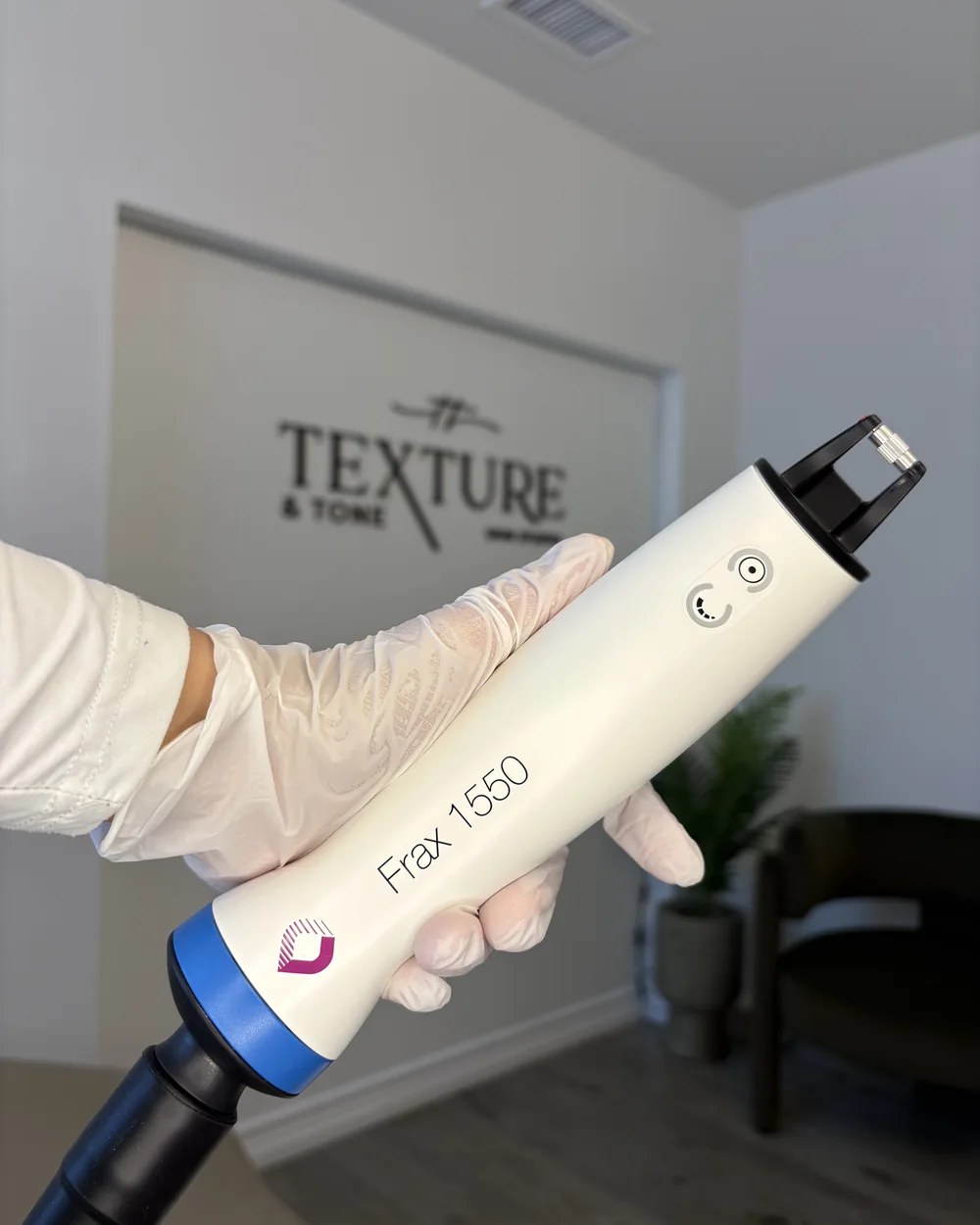 The Frax 1550 handpiece at the Texture & Tone studio in Stoney Creek